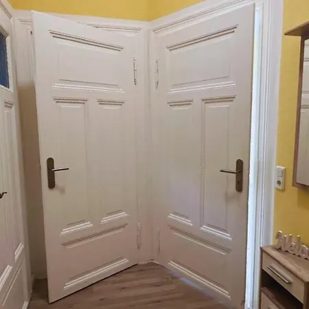 Fw 20 - Erdgeschosswohnung - Zentral - Bahnhofsnah *