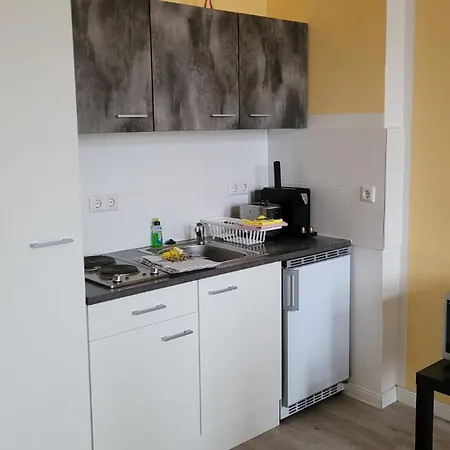 Fw 20 - Erdgeschosswohnung - Zentral - Bahnhofsnah Apartment *